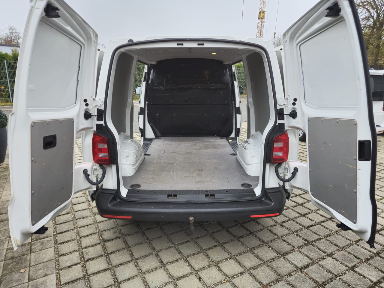 VOLKSWAGEN T6 Transporter Klima/PDC/AHK/Standheiz. - Βαν: φωτογραφία 5 VOLKSWAGEN T6 Transporter Klima/PDC/AHK/Standheiz. - Βαν: φωτογραφία 5