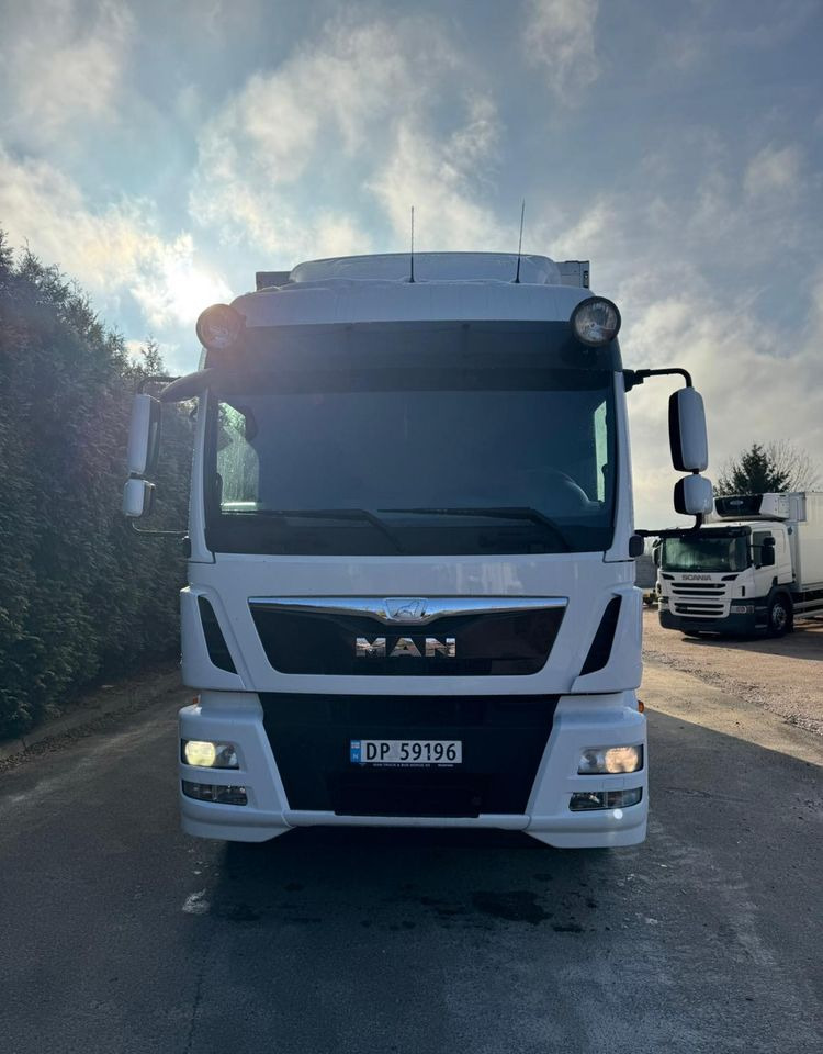 MAN MAN TGM 18.290/ IZOTERMA / OTWIERANY BOK/ /WINDA / 19 EUROPALET/ NISKI PRZEBIEG /SYPIALKA /ACC/EURO6 - Φορτηγό ψυγείο: φωτογραφία 3 MAN MAN TGM 18.290/ IZOTERMA / OTWIERANY BOK/ /WINDA / 19 EUROPALET/ NISKI PRZEBIEG /SYPIALKA /ACC/EURO6 - Φορτηγό ψυγείο: φωτογραφία 3