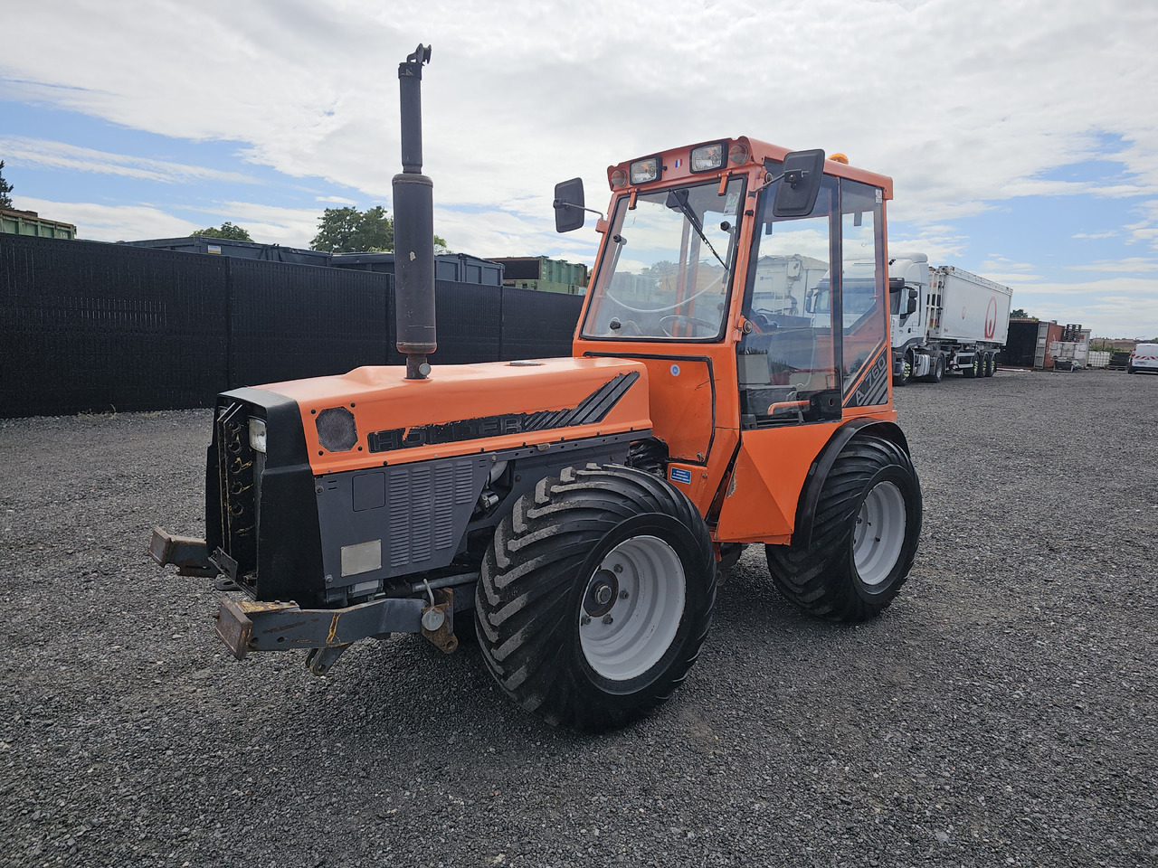 Holder 760 - Τρακτέρ: φωτογραφία 1 Holder 760 - Τρακτέρ: φωτογραφία 1