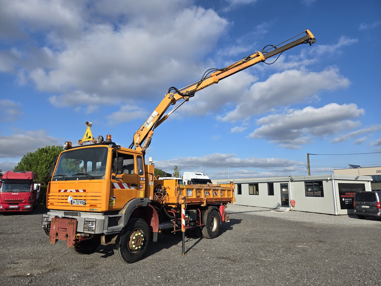 Renault G250 4x4 - Φορτηγό ανατρεπόμενο, Φορτηγό με γερανό: φωτογραφία 1 Renault G250 4x4 - Φορτηγό ανατρεπόμενο, Φορτηγό με γερανό: φωτογραφία 1