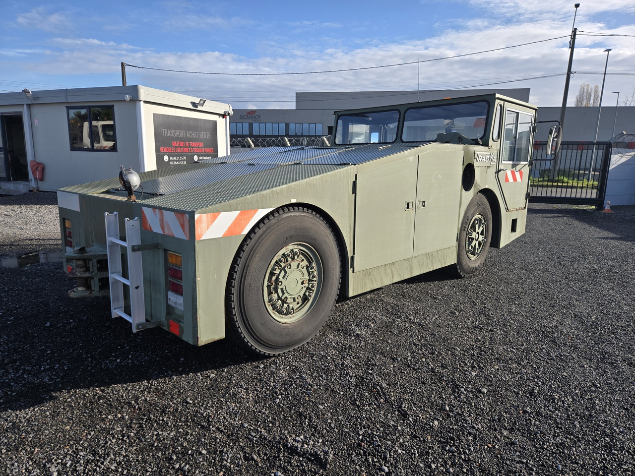 Tracma TD18000 - Ελκυστήρας αεροσκαφών: φωτογραφία 4 Tracma TD18000 - Ελκυστήρας αεροσκαφών: φωτογραφία 4