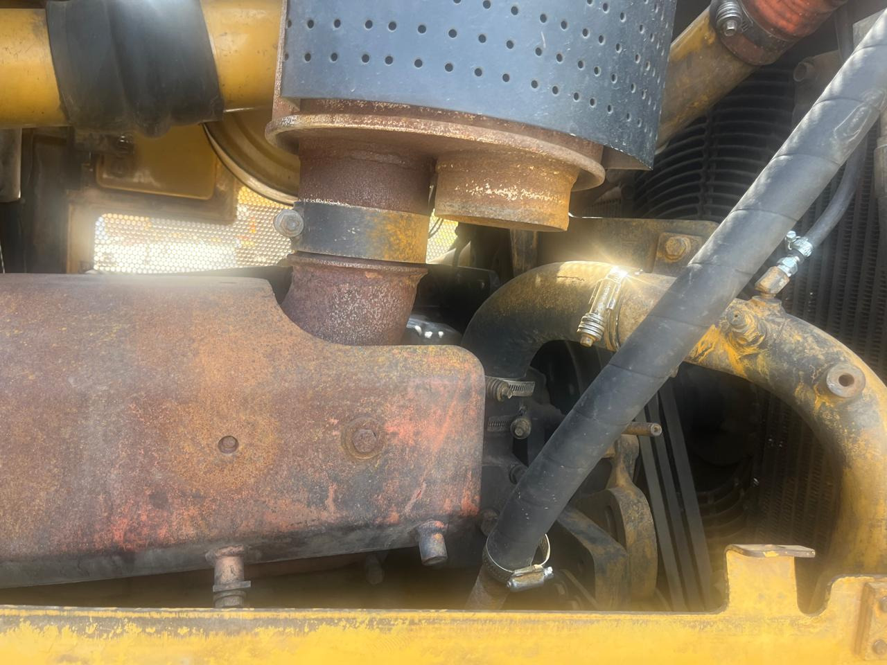 Μπουλντόζα CATERPILLAR D6Rxl: φωτογραφία 11 Μπουλντόζα CATERPILLAR D6Rxl: φωτογραφία 11