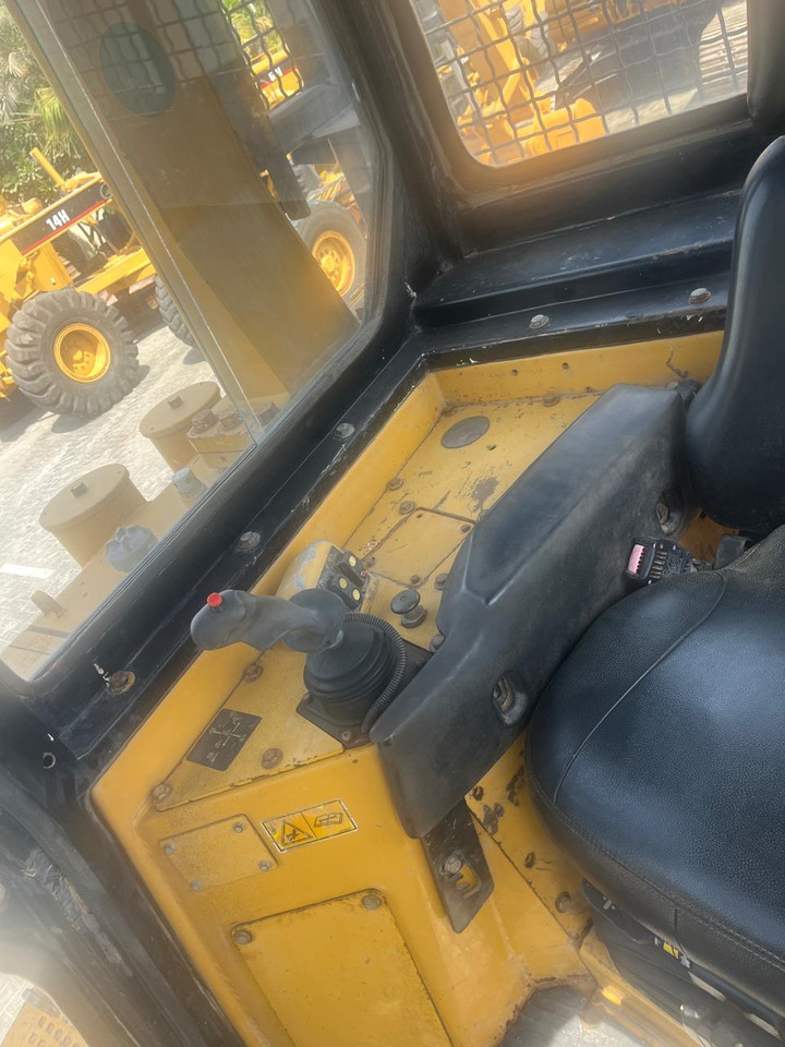 Μπουλντόζα CATERPILLAR D6Rxl: φωτογραφία 8 Μπουλντόζα CATERPILLAR D6Rxl: φωτογραφία 8
