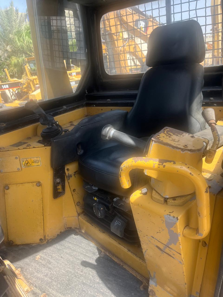 Μπουλντόζα CATERPILLAR D6Rxl: φωτογραφία 10 Μπουλντόζα CATERPILLAR D6Rxl: φωτογραφία 10