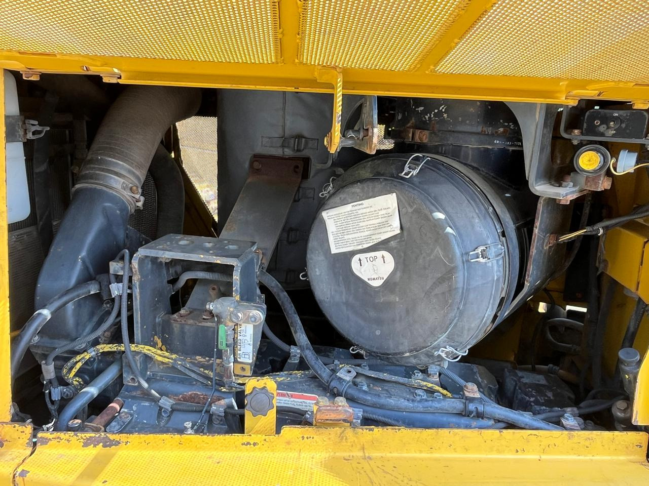 KOMATSU D155-A-6 - Μπουλντόζα: φωτογραφία 5 KOMATSU D155-A-6 - Μπουλντόζα: φωτογραφία 5