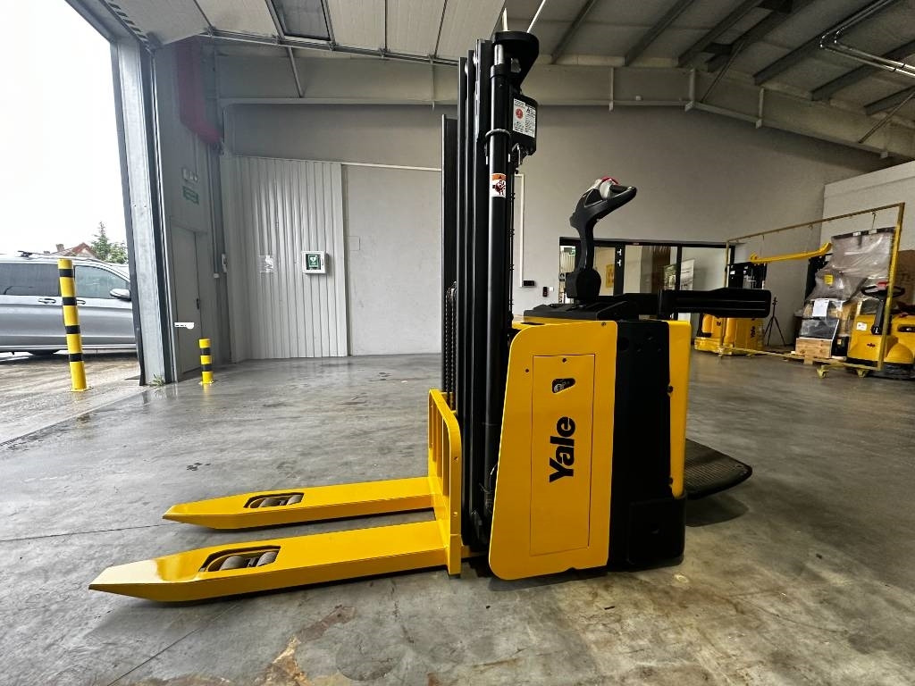 Yale MS12x - Μηχάνημα στοίβαξης: φωτογραφία 3 Yale MS12x - Μηχάνημα στοίβαξης: φωτογραφία 3