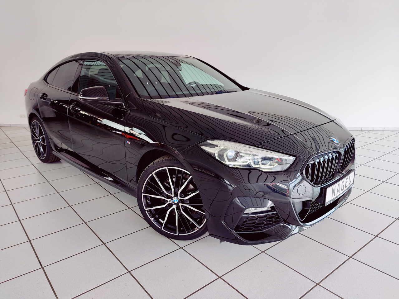 BMW 218 i M Sport Navi RTTI DAB HiFi SHZ - Λιμουζίνα/ Sedan: φωτογραφία 3 BMW 218 i M Sport Navi RTTI DAB HiFi SHZ - Λιμουζίνα/ Sedan: φωτογραφία 3