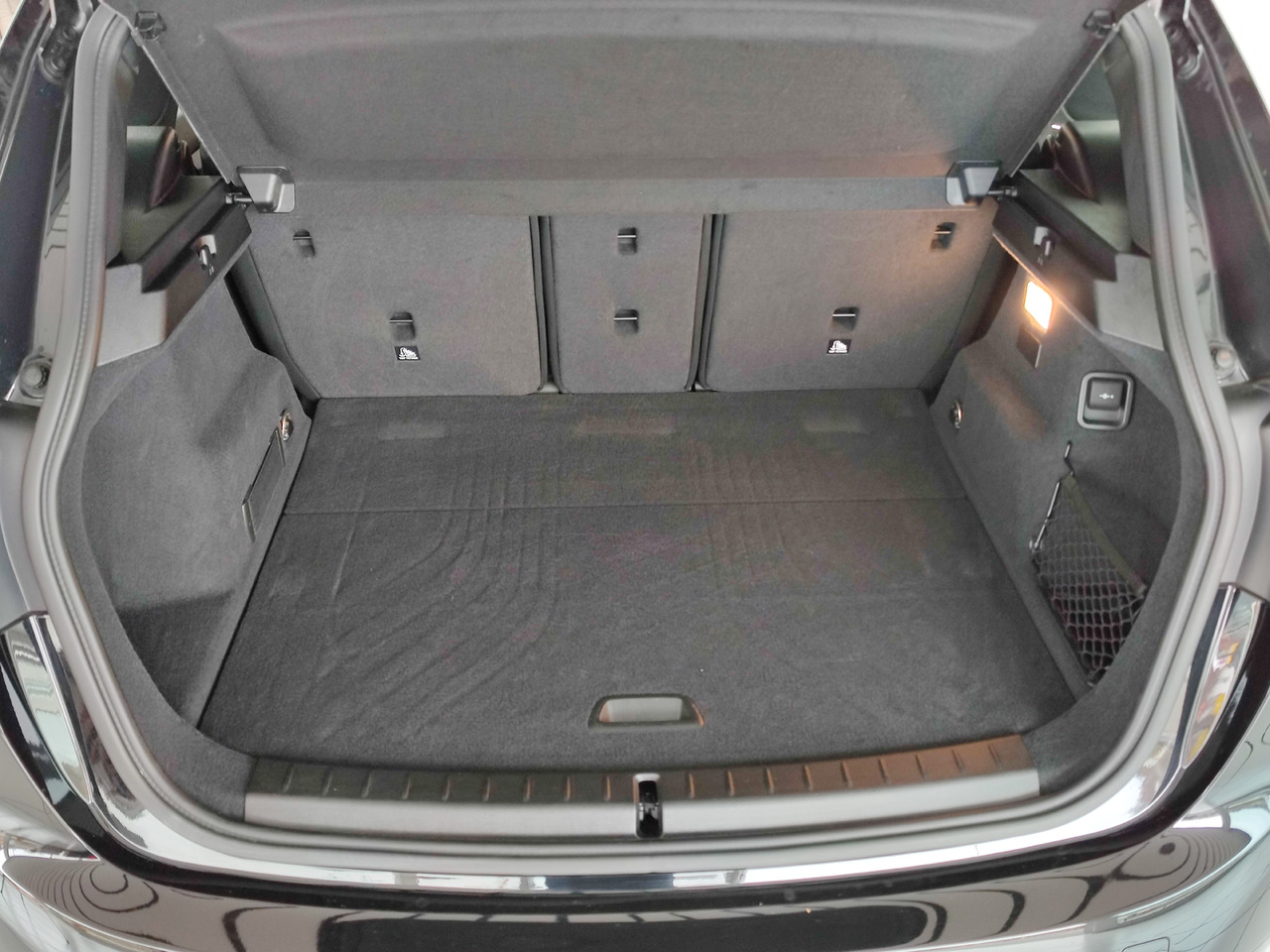 Λιμουζίνα/ Sedan BMW 225 xe ActiveTourer iPerf. Advantage*Navi*SHZ* Hybrid 165kW: φωτογραφία 15 Λιμουζίνα/ Sedan BMW 225 xe ActiveTourer iPerf. Advantage*Navi*SHZ* Hybrid 165kW: φωτογραφία 15