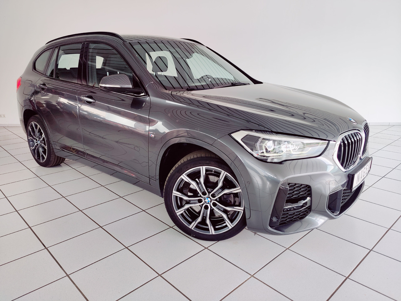 BMW X1 xDrive 20 d M Sport Navi Ambiente PDC SHZ Apple Android - SUV: φωτογραφία 3 BMW X1 xDrive 20 d M Sport Navi Ambiente PDC SHZ Apple Android - SUV: φωτογραφία 3