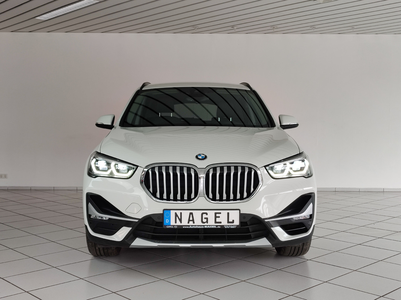 BMW X1 xDrive 20 i xLine Navi Rükam Leder DAB - SUV: φωτογραφία 4 BMW X1 xDrive 20 i xLine Navi Rükam Leder DAB - SUV: φωτογραφία 4