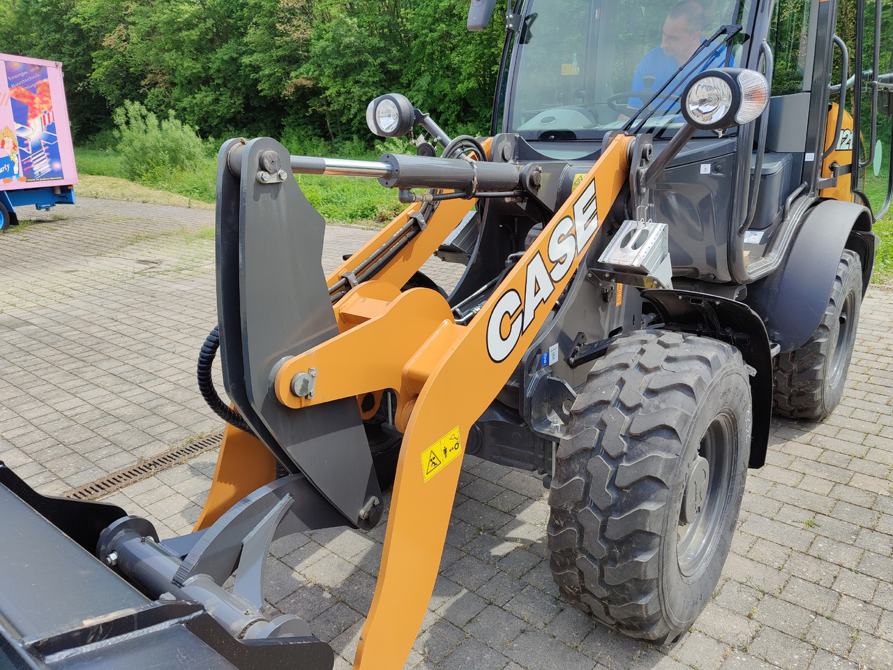 Case 121F STD ZB Radlader mit Schaufel ZB Kabine Klima HZG - Ελαστιχοφόρος φορτωτής: φωτογραφία 4 Case 121F STD ZB Radlader mit Schaufel ZB Kabine Klima HZG - Ελαστιχοφόρος φορτωτής: φωτογραφία 4