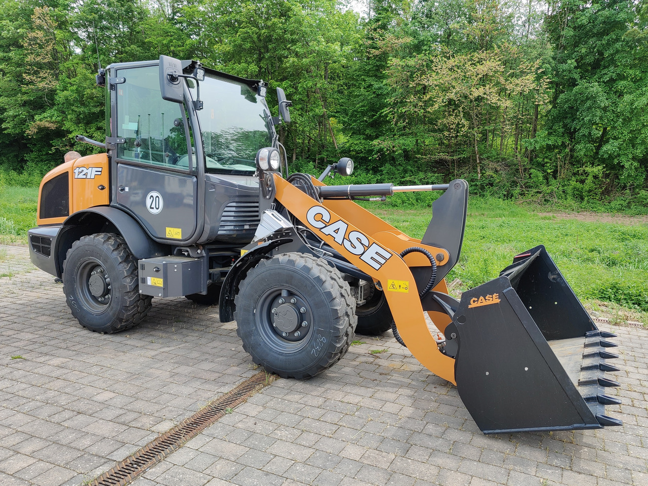 Case 121F STD ZB Radlader mit Schaufel ZB Kabine Klima HZG - Ελαστιχοφόρος φορτωτής: φωτογραφία 2 Case 121F STD ZB Radlader mit Schaufel ZB Kabine Klima HZG - Ελαστιχοφόρος φορτωτής: φωτογραφία 2