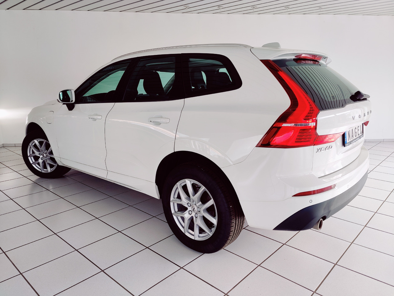 Volvo XC60 t8 twin engine Momentum Plug-In Hybrid AWD AHK Leder Navi - SUV: φωτογραφία 5 Volvo XC60 t8 twin engine Momentum Plug-In Hybrid AWD AHK Leder Navi - SUV: φωτογραφία 5
