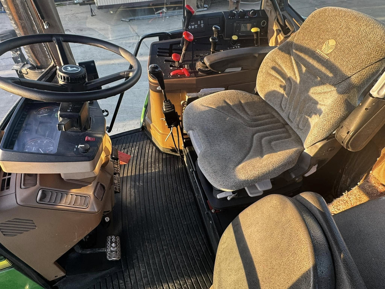 John Deere 6800 - Τρακτέρ: φωτογραφία 2 John Deere 6800 - Τρακτέρ: φωτογραφία 2