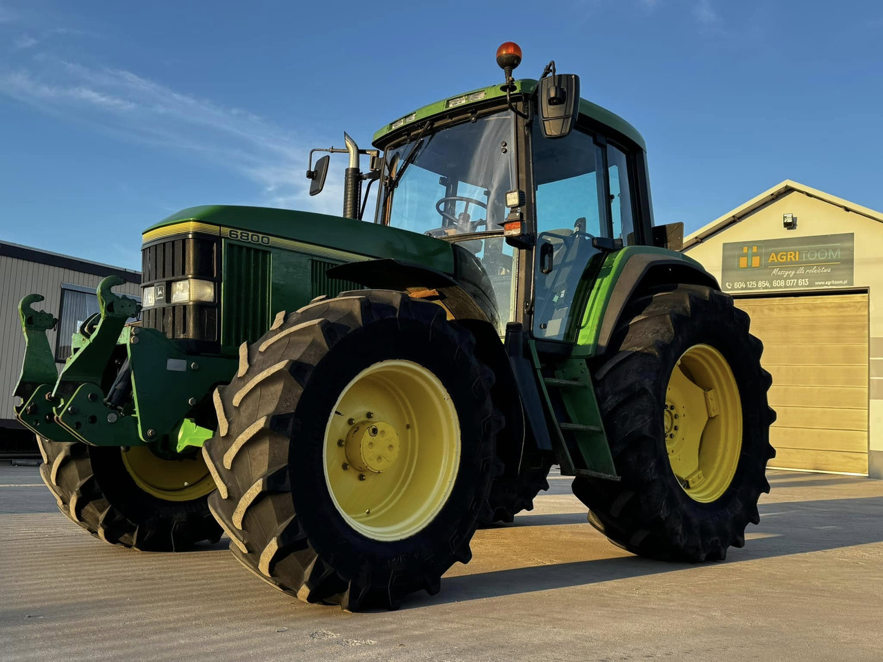 John Deere 6800 - Τρακτέρ: φωτογραφία 4 John Deere 6800 - Τρακτέρ: φωτογραφία 4