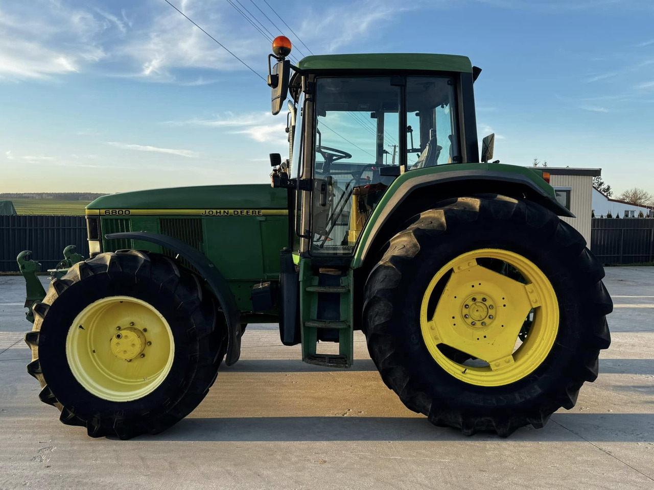 John Deere 6800 - Τρακτέρ: φωτογραφία 3 John Deere 6800 - Τρακτέρ: φωτογραφία 3