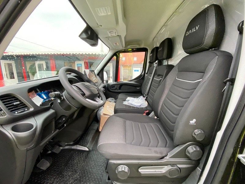 Iveco 35C18H - Βαν: φωτογραφία 4 Iveco 35C18H - Βαν: φωτογραφία 4