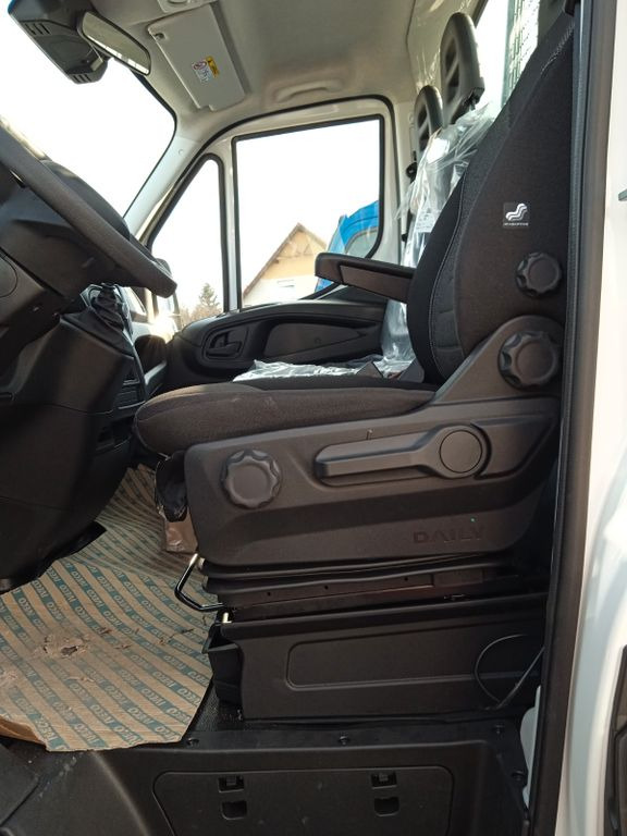 Iveco Daily 35C18H Dreiseitenkipper Iveco Daily 35C18H Dreiseitenkipper - Όχημα με ανατρεπομενη καροτσα: φωτογραφία 4 Iveco Daily 35C18H Dreiseitenkipper Iveco Daily 35C18H Dreiseitenkipper - Όχημα με ανατρεπομενη καροτσα: φωτογραφία 4