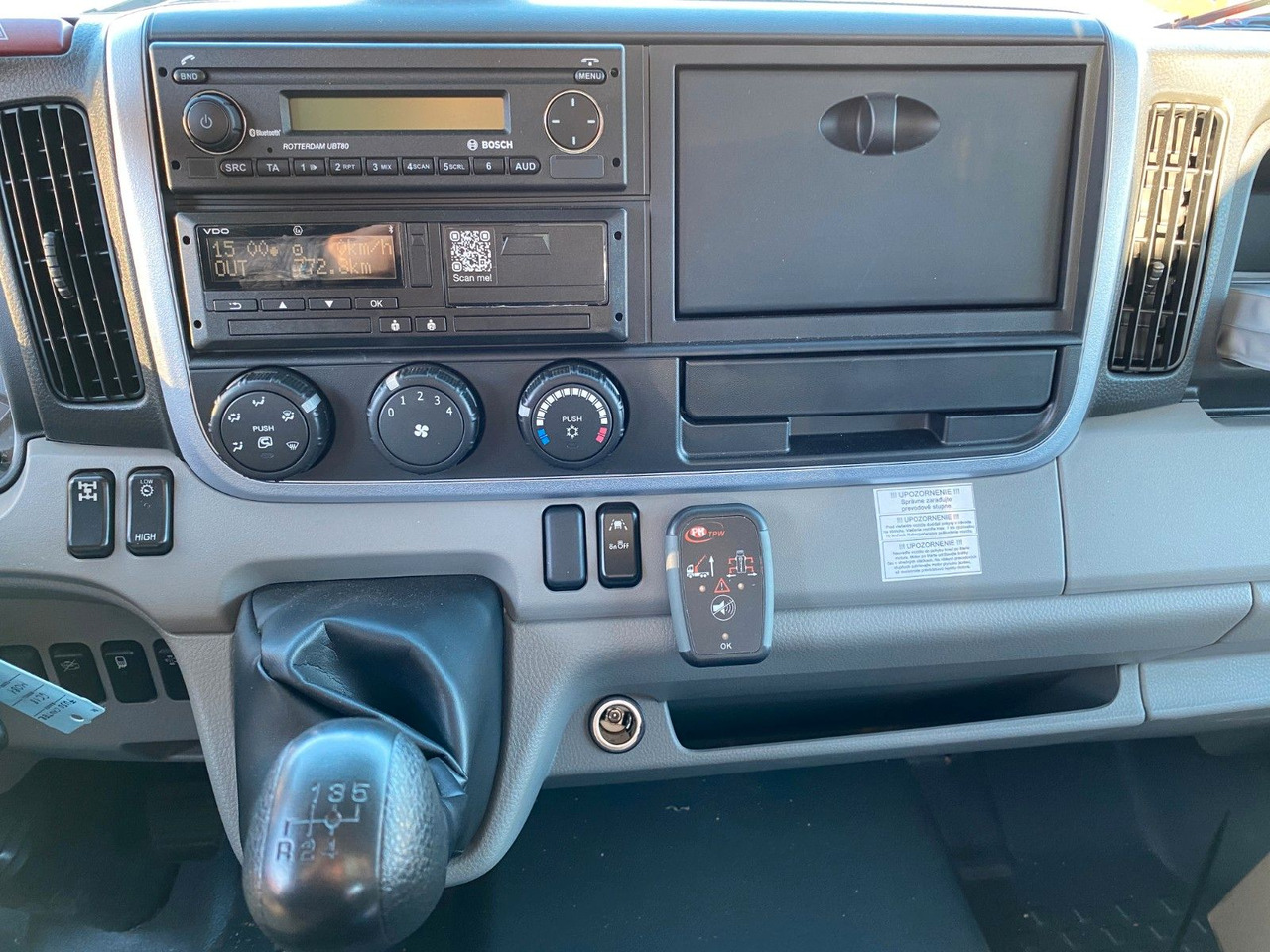 Mitsubishi FUSO CANTER 6C18 4WD PRITSCHE+PM 6522P KRAN - Μικρό φορτηγό με καρότσα: φωτογραφία 5 Mitsubishi FUSO CANTER 6C18 4WD PRITSCHE+PM 6522P KRAN - Μικρό φορτηγό με καρότσα: φωτογραφία 5