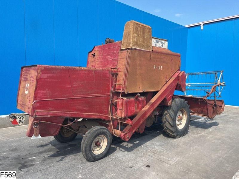 International 851 Mc Cormick International 851 - Θεριζοαλωνιστική μηχανή: φωτογραφία 3 International 851 Mc Cormick International 851 - Θεριζοαλωνιστική μηχανή: φωτογραφία 3