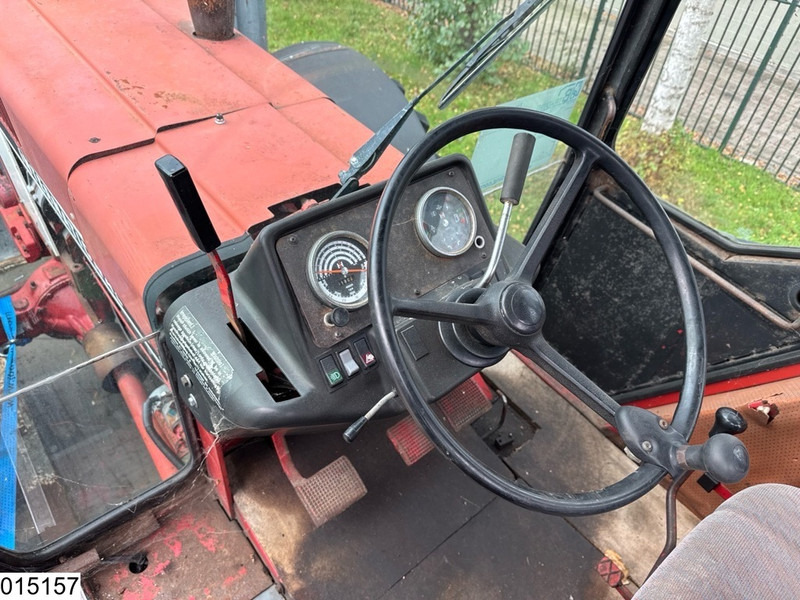 International 955A - Τρακτέρ: φωτογραφία 5 International 955A - Τρακτέρ: φωτογραφία 5