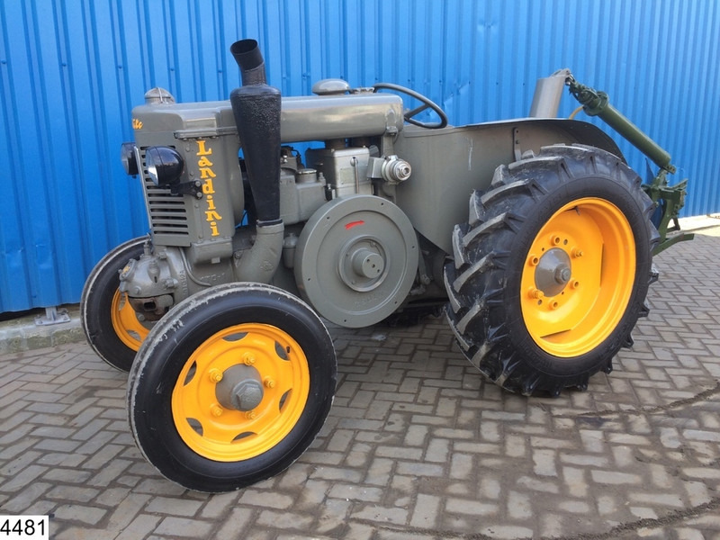 Landini Velite 2WD - Τρακτέρ: φωτογραφία 2 Landini Velite 2WD - Τρακτέρ: φωτογραφία 2