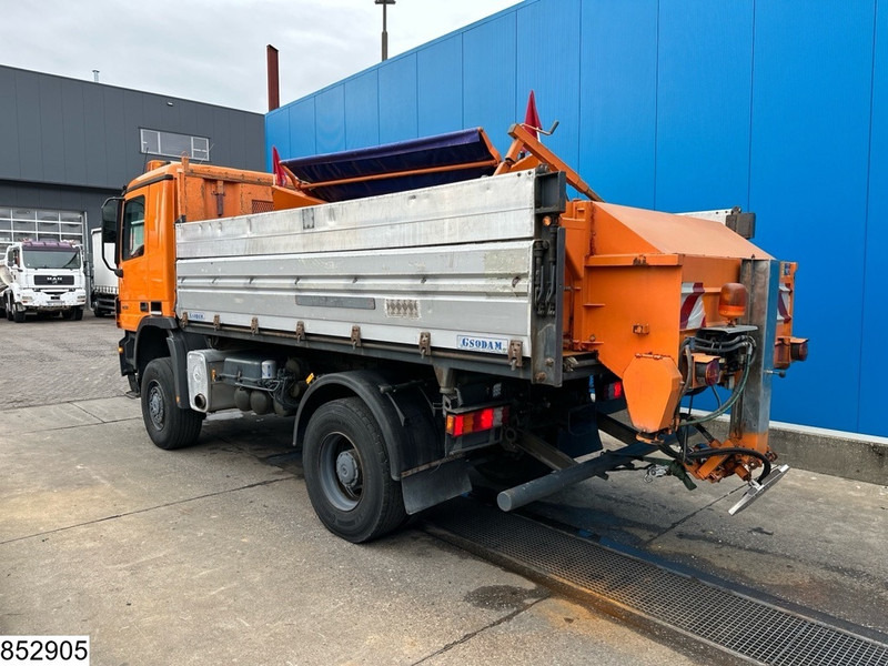 Mercedes-Benz Actros 1832 4X4, Grit spreader, Snow plough, Tipper - Φορτηγό ανατρεπόμενο: φωτογραφία 2 Mercedes-Benz Actros 1832 4X4, Grit spreader, Snow plough, Tipper - Φορτηγό ανατρεπόμενο: φωτογραφία 2