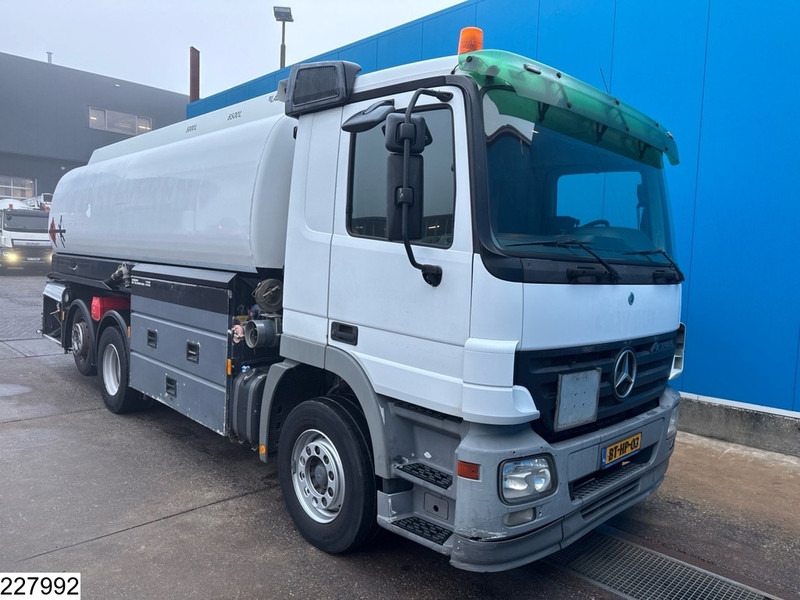 Mercedes-Benz Actros 2532 6x2, EURO 5, 23600 Liter, 5 Comp, LAG - Φορτηγό βυτιοφόρο: φωτογραφία 3 Mercedes-Benz Actros 2532 6x2, EURO 5, 23600 Liter, 5 Comp, LAG - Φορτηγό βυτιοφόρο: φωτογραφία 3