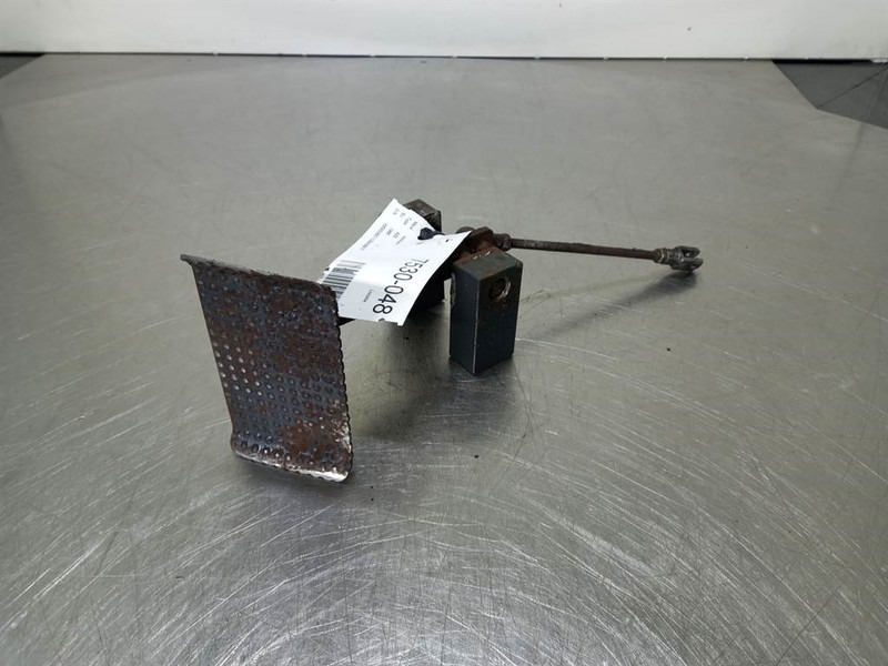 Ahlmann AZ6-4139691K-Pedal/Zwenkpedaal - Καμπίνα και εσωτερικό για Κατασκευή μηχανήματα: φωτογραφία 2 Ahlmann AZ6-4139691K-Pedal/Zwenkpedaal - Καμπίνα και εσωτερικό για Κατασκευή μηχανήματα: φωτογραφία 2