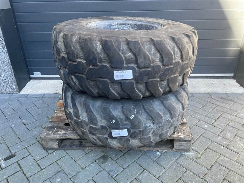 Ahlmann AZ85-Dunlop 405/70R20 (16/70R20)-Tire/Reifen/Band - Ελαστικά και ζάντες για Κατασκευή μηχανήματα: φωτογραφία 1 Ahlmann AZ85-Dunlop 405/70R20 (16/70R20)-Tire/Reifen/Band - Ελαστικά και ζάντες για Κατασκευή μηχανήματα: φωτογραφία 1
