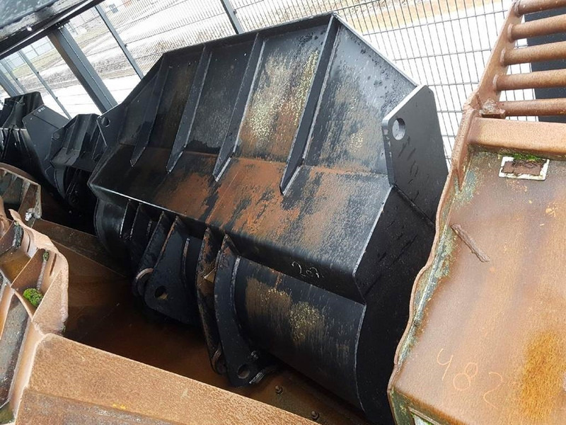 - Bucket/Schaufel/Dichte bak - Κουβας: φωτογραφία 2 - Bucket/Schaufel/Dichte bak - Κουβας: φωτογραφία 2