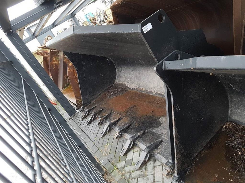 - Bucket/Schaufel/Dichte bak - Κουβας: φωτογραφία 1 - Bucket/Schaufel/Dichte bak - Κουβας: φωτογραφία 1