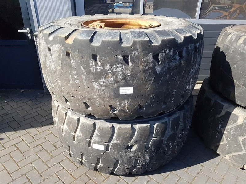 Case 921C-Michelin 26.5R25-Tire/Reifen/Band - Ελαστικά και ζάντες για Κατασκευή μηχανήματα: φωτογραφία 4 Case 921C-Michelin 26.5R25-Tire/Reifen/Band - Ελαστικά και ζάντες για Κατασκευή μηχανήματα: φωτογραφία 4