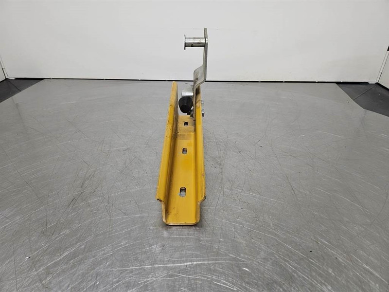 Cat 950H-312-6600/315-3082-Fender bracket/Halter - Πλαίσιο/ Σασί για Κατασκευή μηχανήματα: φωτογραφία 3 Cat 950H-312-6600/315-3082-Fender bracket/Halter - Πλαίσιο/ Σασί για Κατασκευή μηχανήματα: φωτογραφία 3