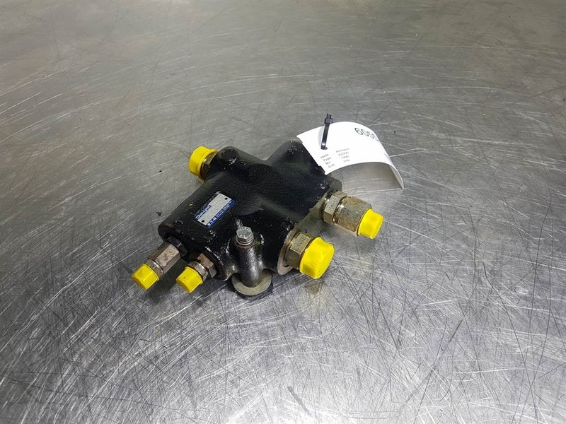 Char-Lynn 6061457002 - Kramer 320 - Priority valve - Υδραυλικό για Κατασκευή μηχανήματα: φωτογραφία 2 Char-Lynn 6061457002 - Kramer 320 - Priority valve - Υδραυλικό για Κατασκευή μηχανήματα: φωτογραφία 2