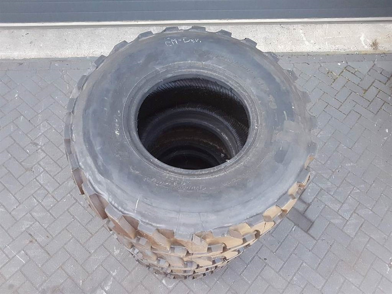 DUNLOP mitas covers -405/70-R18 (15.5/70-R18)-Tire/Reifen - Ελαστικά και ζάντες για Κατασκευή μηχανήματα: φωτογραφία 4 DUNLOP mitas covers -405/70-R18 (15.5/70-R18)-Tire/Reifen - Ελαστικά και ζάντες για Κατασκευή μηχανήματα: φωτογραφία 4