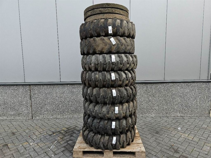 Liebherr A924B-Athletik 10.00-20-Tire/Reifen/Band - Ελαστικά και ζάντες για Κατασκευή μηχανήματα: φωτογραφία 1 Liebherr A924B-Athletik 10.00-20-Tire/Reifen/Band - Ελαστικά και ζάντες για Κατασκευή μηχανήματα: φωτογραφία 1
