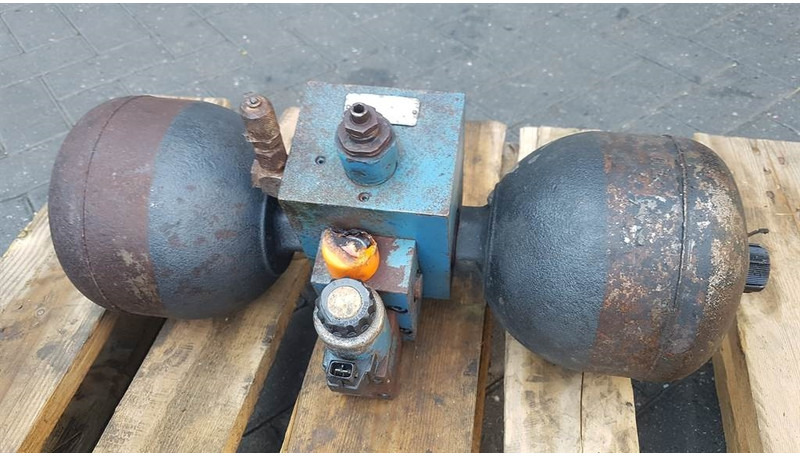 Liebherr L544 - 7623077 - Valve/Ventile/Ventiel - Υδραυλικό: φωτογραφία 2 Liebherr L544 - 7623077 - Valve/Ventile/Ventiel - Υδραυλικό: φωτογραφία 2