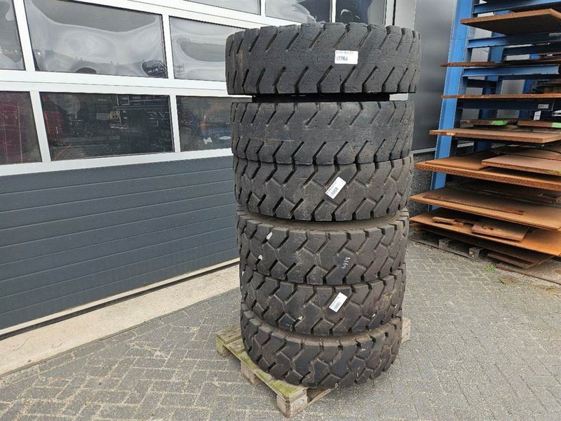 Liebherr LH24M-Michelin 11.00R20-Tyre/Reifen/Band - Ελαστικά και ζάντες για Κατασκευή μηχανήματα: φωτογραφία 3 Liebherr LH24M-Michelin 11.00R20-Tyre/Reifen/Band - Ελαστικά και ζάντες για Κατασκευή μηχανήματα: φωτογραφία 3
