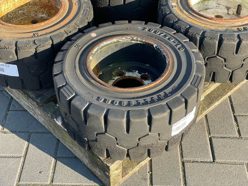 Linde -Trelleborg 200/50-10-Tire/Reifen/Band - Ελαστικά και ζάντες για Κατασκευή μηχανήματα: φωτογραφία 2 Linde -Trelleborg 200/50-10-Tire/Reifen/Band - Ελαστικά και ζάντες για Κατασκευή μηχανήματα: φωτογραφία 2