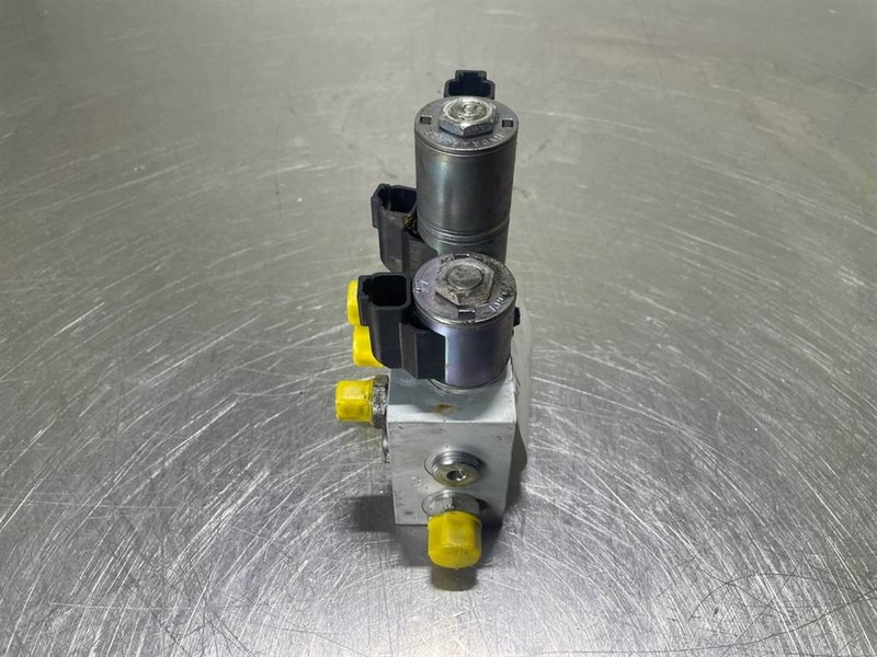 Mecalac 12MTX-6090387-Servo valve/Servoventil/Servoventiel - Υδραυλικό για Κατασκευή μηχανήματα: φωτογραφία 3 Mecalac 12MTX-6090387-Servo valve/Servoventil/Servoventiel - Υδραυλικό για Κατασκευή μηχανήματα: φωτογραφία 3