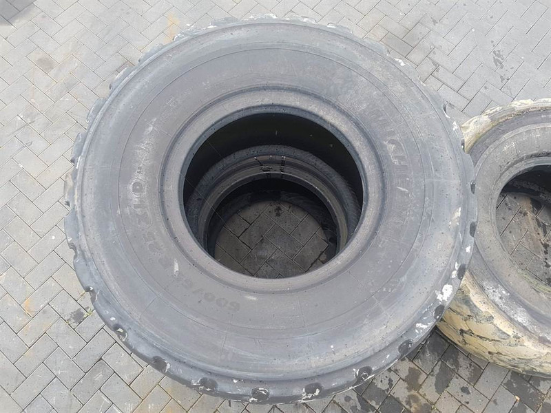 Michelin 600/65R25 - Tyre/Reifen/Band - Ελαστικά και ζάντες για Κατασκευή μηχανήματα: φωτογραφία 2 Michelin 600/65R25 - Tyre/Reifen/Band - Ελαστικά και ζάντες για Κατασκευή μηχανήματα: φωτογραφία 2