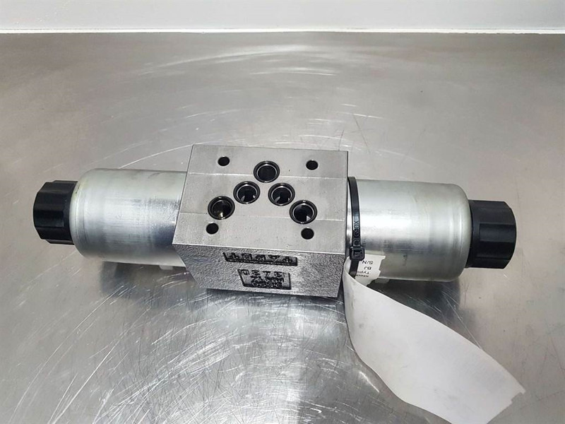 Parker D3W002CNJW42 - Valve/Ventile/Ventiel - Υδραυλικό για Κατασκευή μηχανήματα: φωτογραφία 3 Parker D3W002CNJW42 - Valve/Ventile/Ventiel - Υδραυλικό για Κατασκευή μηχανήματα: φωτογραφία 3