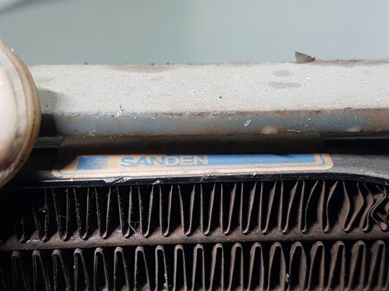 SANDEN MFC-2046AE-Airco condenser/Klimakondensator - Πλαίσιο/ Σασί για Κατασκευή μηχανήματα: φωτογραφία 4 SANDEN MFC-2046AE-Airco condenser/Klimakondensator - Πλαίσιο/ Σασί για Κατασκευή μηχανήματα: φωτογραφία 4