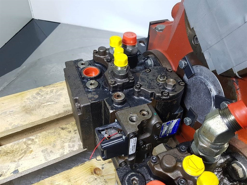 Sauer Sundstrand 42L41DE1A602B2B - Drive pump/Fahr - Υδραυλικό: φωτογραφία 1 Sauer Sundstrand 42L41DE1A602B2B - Drive pump/Fahr - Υδραυλικό: φωτογραφία 1