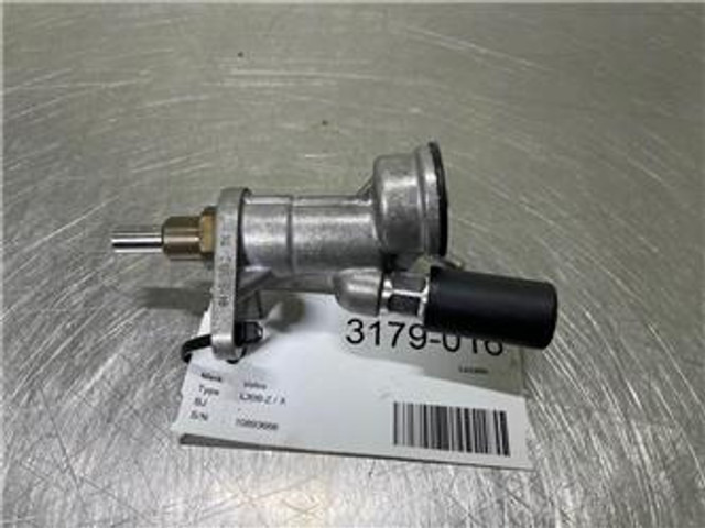 Volvo L30B-Z/X-Deutz TD2011L04I-04103662DX-Fuel pump - Κινητήρας για Κατασκευή μηχανήματα: φωτογραφία 1 Volvo L30B-Z/X-Deutz TD2011L04I-04103662DX-Fuel pump - Κινητήρας για Κατασκευή μηχανήματα: φωτογραφία 1