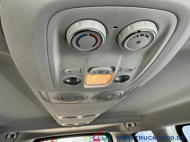 Opel Vivaro 9 Sitzer Klima vorne & hinten Navi + DAB - Μικρό λεωφορείο, Επιβατικό βαν: φωτογραφία 3 Opel Vivaro 9 Sitzer Klima vorne & hinten Navi + DAB - Μικρό λεωφορείο, Επιβατικό βαν: φωτογραφία 3