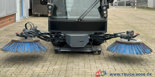 Schmidt Swingo Compact 200 4 Radlenkung Kehren + Sprühen - Σάρωθρο δρόμων: φωτογραφία 3 Schmidt Swingo Compact 200 4 Radlenkung Kehren + Sprühen - Σάρωθρο δρόμων: φωτογραφία 3