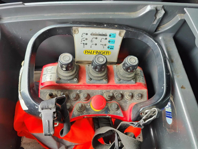 MAN TGL 12.250 City-Abroller Container + Palfinger PK5001 Remote - Φορτηγό φόρτωσης γάντζου, Φορτηγό με γερανό: φωτογραφία 5 MAN TGL 12.250 City-Abroller Container + Palfinger PK5001 Remote - Φορτηγό φόρτωσης γάντζου, Φορτηγό με γερανό: φωτογραφία 5