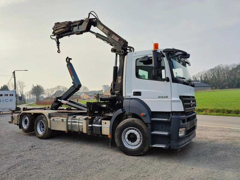 Mercedes-Benz Axor 2536 Euro5 container multilift crane HIAB 220 - Φορτηγό φόρτωσης γάντζου, Φορτηγό με γερανό: φωτογραφία 2 Mercedes-Benz Axor 2536 Euro5 container multilift crane HIAB 220 - Φορτηγό φόρτωσης γάντζου, Φορτηγό με γερανό: φωτογραφία 2